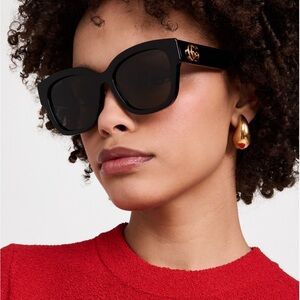 New Authentic Gucci Plastique Sunglasses in Black-Grey